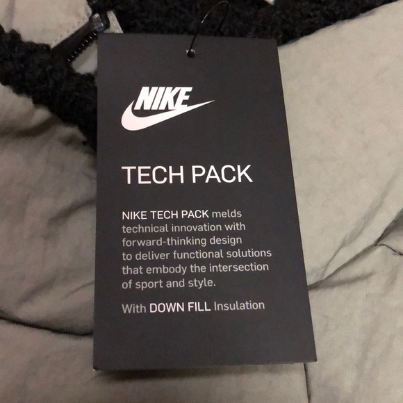 Rare Nike Tech Pack Downfill Vest - Picture 2 of 5